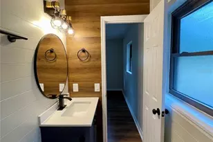 1715 NE 6th Pl, Gainesville, FL 32641 - Photo 19