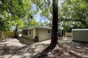 1715 NE 6th Pl, Gainesville, FL 32641 - Photo 25