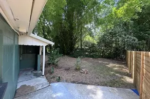 930 NE 12th Ave, Gainesville, FL 32601 - Photo 9
