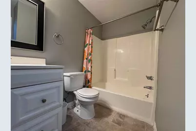 1015 SW 9th Street #D21, Gainesville, FL 32601 - Photo 13