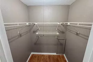 1015 SW 9th St, Gainesville, FL 32601 - Photo 11