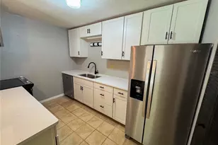 1015 SW 9th St, Gainesville, FL 32601 - Photo 7