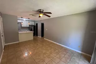 1015 SW 9th St, Gainesville, FL 32601 - Photo 5