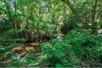 1015 SW 9th Street #D21, Gainesville, FL 32601 - Photo 15