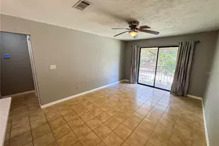 1015 SW 9th St, Gainesville, FL 32601 - Photo 3