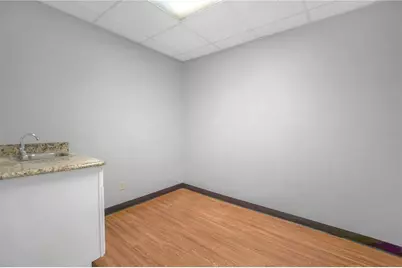 949 Lane Avenue S, Jacksonville, FL 32205 - Photo 9