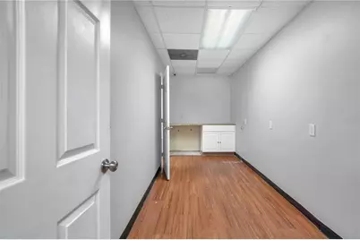 949 Lane Avenue S, Jacksonville, FL 32205 - Photo 15