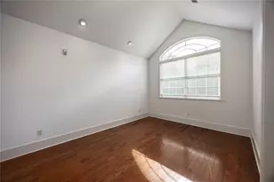 4509 NW 53rd St, Gainesville, FL 32606 - Photo 9