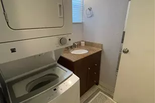 611 SW 75th St, Gainesville, FL 32607 - Photo 9