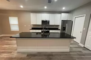 634 NE 15th Ter, Gainesville, FL 32641 - Photo 5