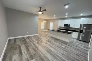 634 NE 15th Ter, Gainesville, FL 32641 - Photo 3