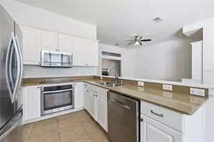 132 NE 4 St, Gainesville, FL 32601 - Photo 9