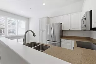 132 NE 4 St, Gainesville, FL 32601 - Photo 9