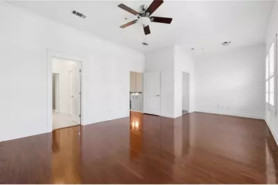 132 NE 4th Street, Gainesville, FL 32601 - Photo 23