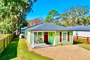 1506 SE 4th Ave, Melrose, FL 32666 - Photo 1