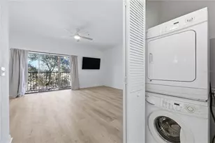 20 SW 6th St, Gainesville, FL 32601 - Photo 15