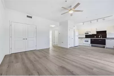 20 SW 6th Street #304, Gainesville, FL 32601 - Photo 3