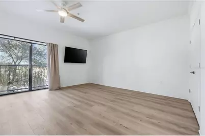 20 SW 6th Street #304, Gainesville, FL 32601 - Photo 3