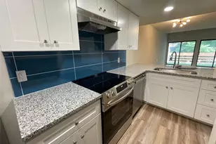 1638 SW 16th St, Gainesville, FL 32608 - Photo 9