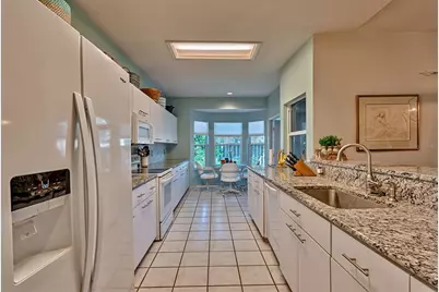 4249 NW 37th Terrace, Gainesville, FL 32605 - Photo 9