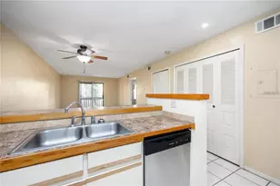 127 SE 16th Ave, Gainesville, FL 32601 - Photo 15