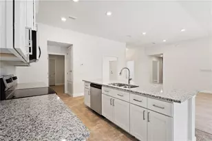 525 SW Bellflower Dr, Lake City, FL 32024 - Photo 7