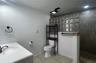 1606 NW 22nd St, Gainesville, FL 32605 - Photo 17