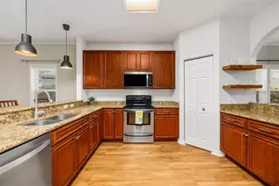 7957 SW 77th Ave, Gainesville, FL 32608 - Photo 9