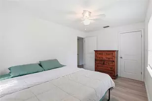 1115 NE 5th Pl, Gainesville, FL 32601 - Photo 23