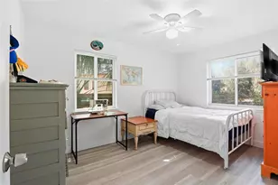 1115 NE 5th Pl, Gainesville, FL 32601 - Photo 19