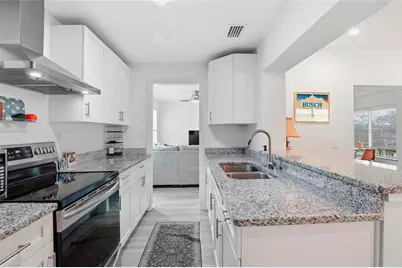 1115 NE 5th Place, Gainesville, FL 32601 - Photo 11