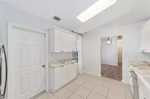 10607 SW 55 Pl, Gainesville, FL 32608 - Photo 7