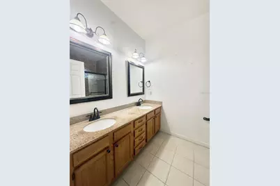 11572 NW 18th Place, Gainesville, FL 32606 - Photo 9