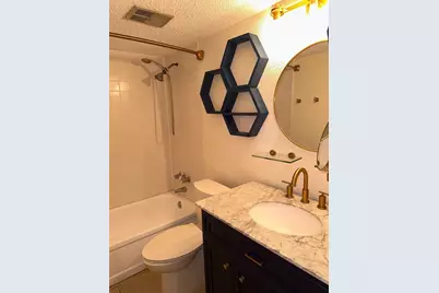 1810 NW 23rd Boulevard #109, Gainesville, FL 32605 - Photo 11