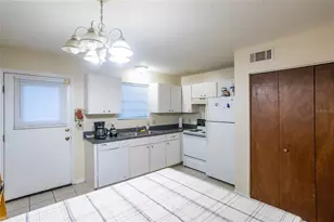 4651 SW 44th Ln, Gainesville, FL 32608 - Photo 9