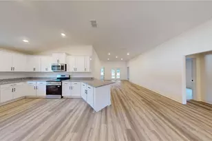 16913 NW 176th Wy, Alachua, FL 32615 - Photo 15
