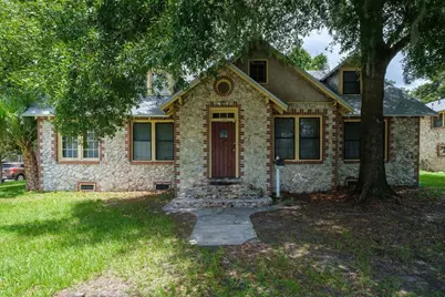 218 SW 10th Street, Gainesville, FL 32601 - Photo 1