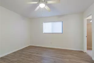 8104 SW 53rd Pl, Gainesville, FL 32608 - Photo 9