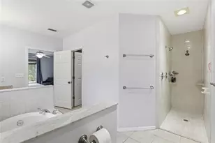 1829 NW 34th St, Gainesville, FL 32605 - Photo 27