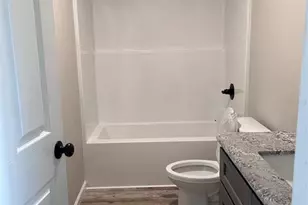 570 SW 5th St, Lake Butler, FL 32054 - Photo 5