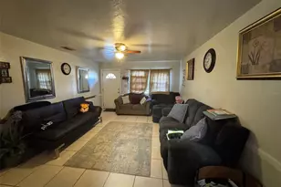 6025 SW 11th Pl, Gainesville, FL 32607 - Photo 17