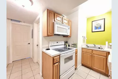 1220 SW 1st Avenue #209, Gainesville, FL 32601 - Photo 9