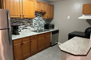 1015 SW 9th St, Gainesville, FL 32601 - Photo 3