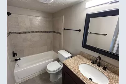 1015 SW 9th Street #B-2, Gainesville, FL 32601 - Photo 11