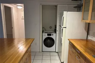 1015 SW 9th St, Gainesville, FL 32601 - Photo 5