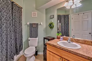 1245 SW 9th Rd, Gainesville, FL 32601 - Photo 15