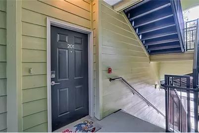 1245 SW 9th Road #201, Gainesville, FL 32601 - Photo 3