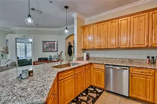 1245 SW 9th Rd, Gainesville, FL 32601 - Photo 5