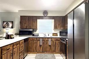 1101 SW 19th Pl, Gainesville, FL 32601 - Photo 11