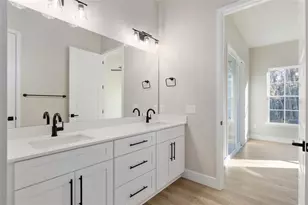 1041 NW 132nd Blvd, Newberry, FL 32669 - Photo 23